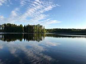 Private Lakeside Holiday Property in Nature